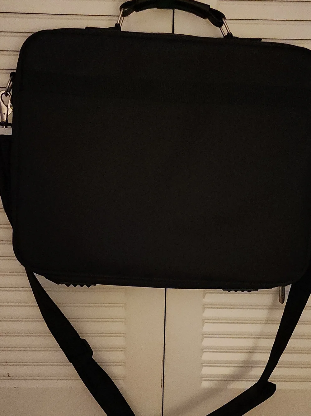 Targus Black Nylon Shoulder/Messenger Laptop Bag Padded Adjustable Strap